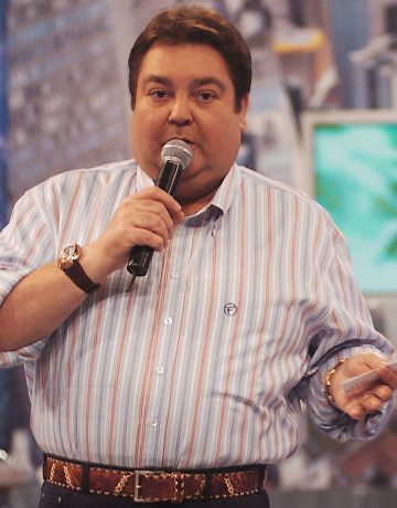 http://www.rodrigoloureiro.com.br/coluna/imagens/faustao-voutecontar.jpg