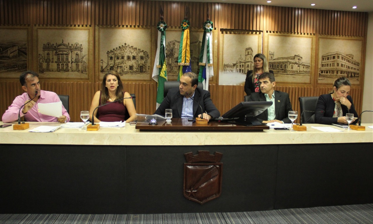 Resultado de imagem para Comissão de Justiça aprova ensino de libras nas escolas